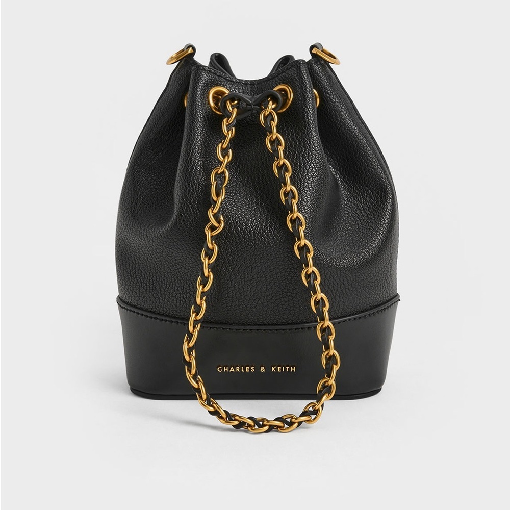 Charles & Keith Dancer Drawstring
Bucket Bag In Black